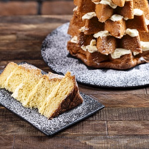 Pandoro con Crema al Mascarpone